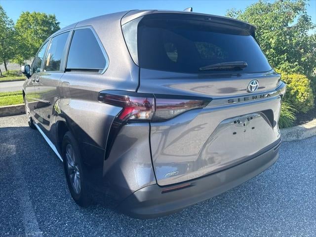 2024 Toyota Sienna LE 8 Passenger