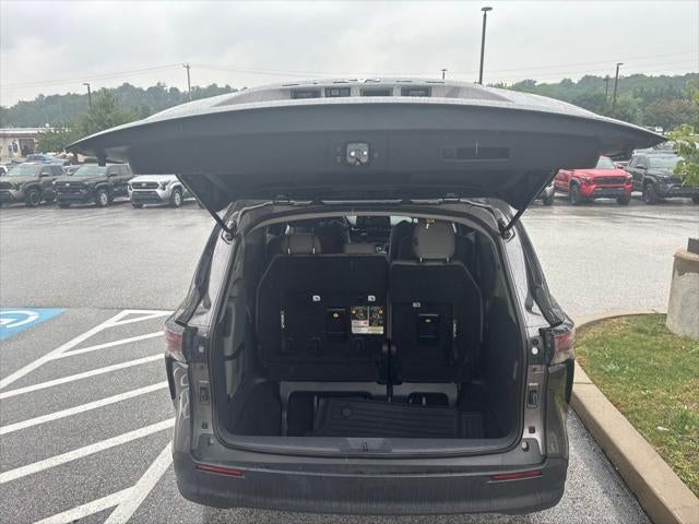 2024 Toyota Sienna LE 8 Passenger