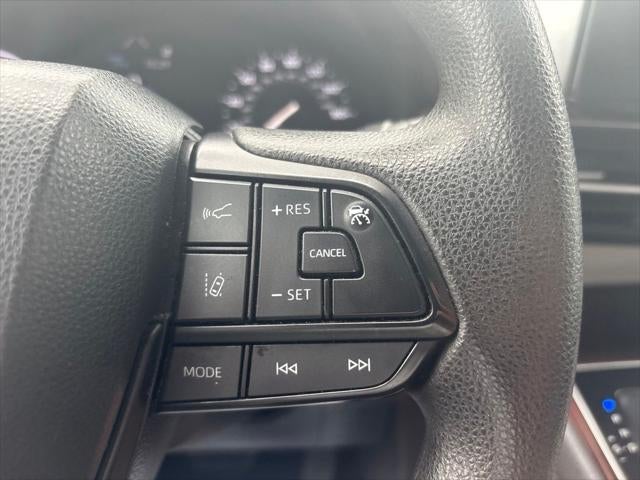 2024 Toyota Sienna LE 8 Passenger
