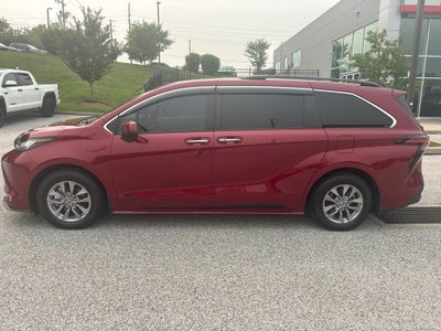 2021 Toyota Sienna XLE 7 Passenger