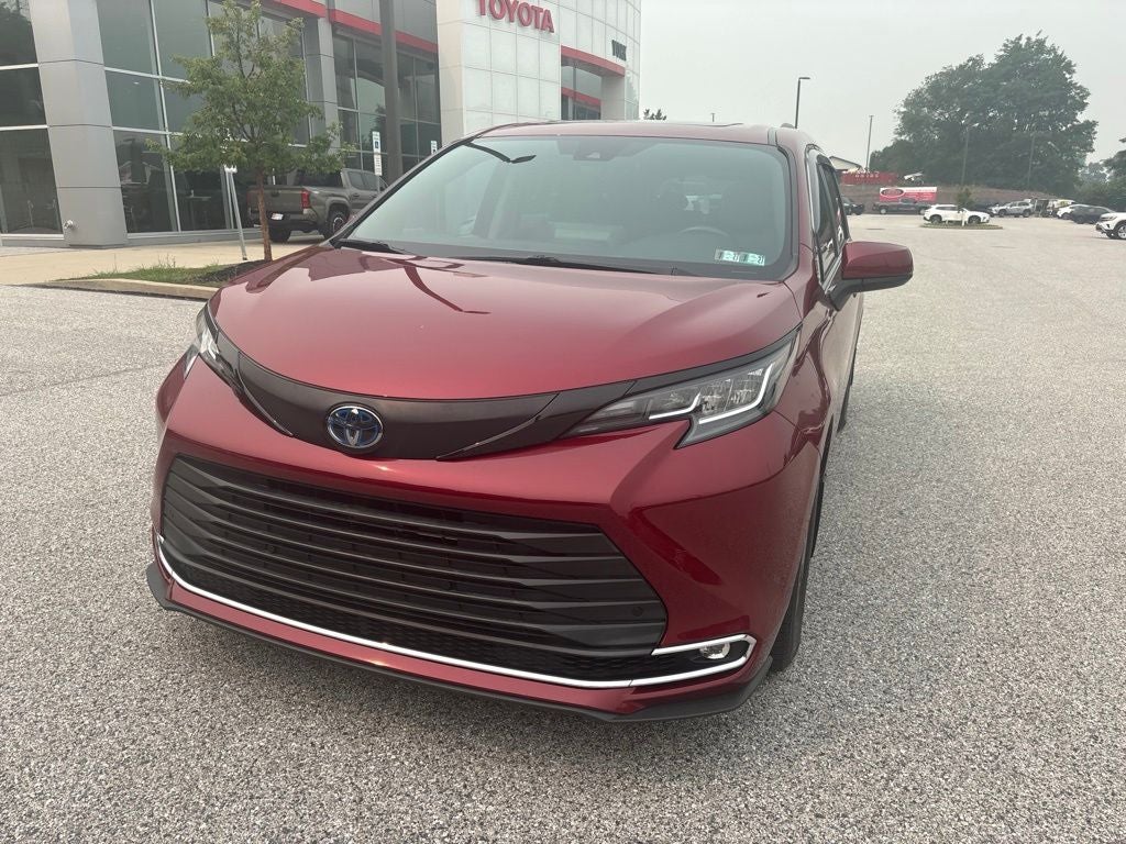 2021 Toyota Sienna XLE 7 Passenger