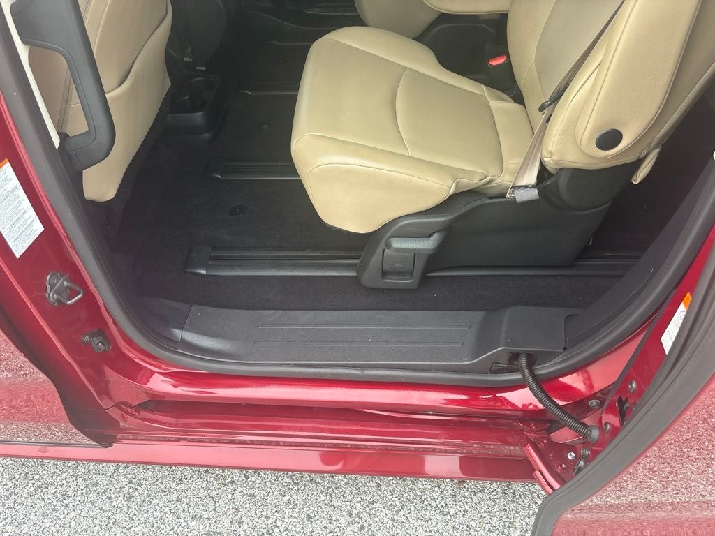 2021 Toyota Sienna XLE 7 Passenger
