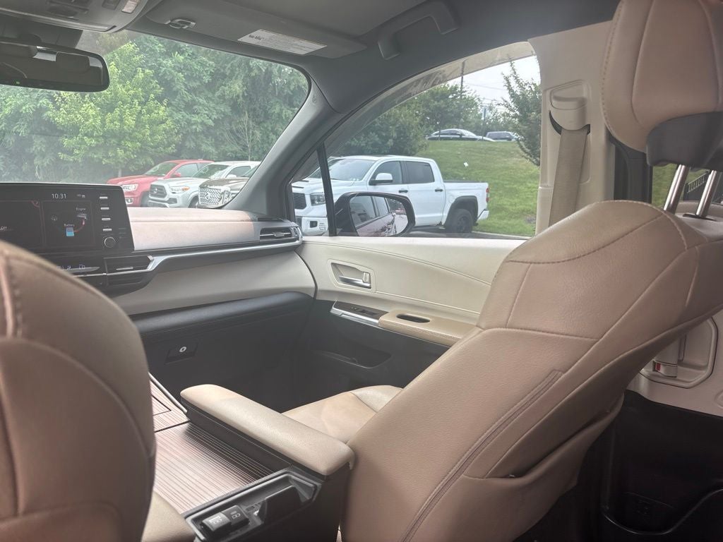 2021 Toyota Sienna XLE 7 Passenger
