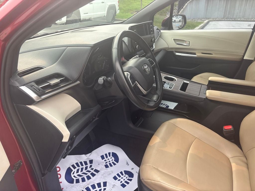 2021 Toyota Sienna XLE 7 Passenger