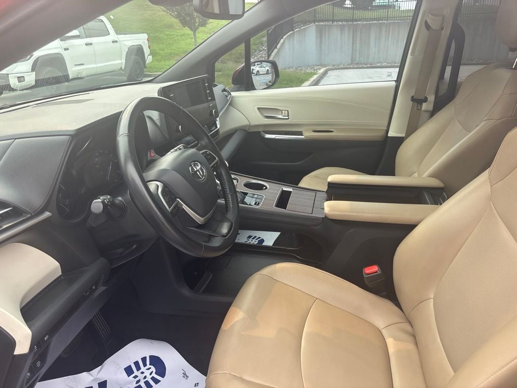 2021 Toyota Sienna XLE 7 Passenger