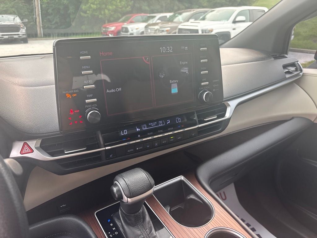 2021 Toyota Sienna XLE 7 Passenger