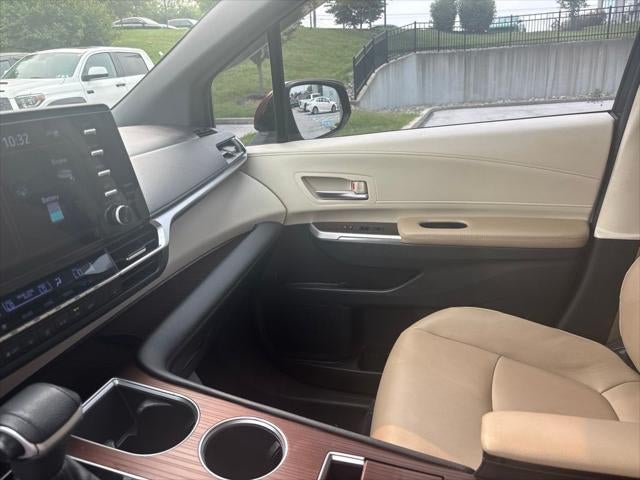 2021 Toyota Sienna XLE 7 Passenger