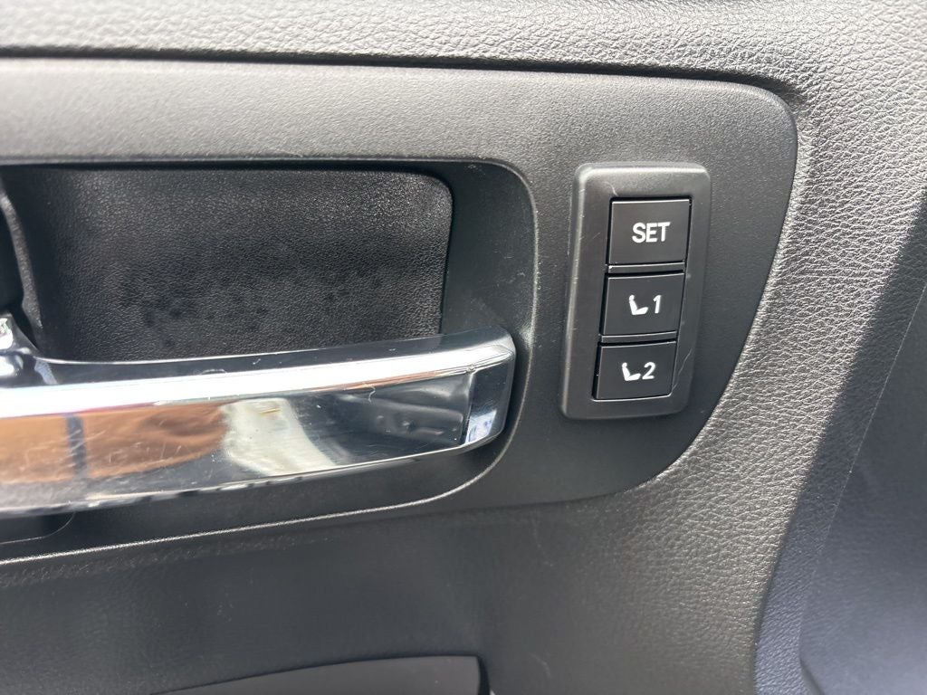 2017 Toyota Tundra Platinum 5.7L V8