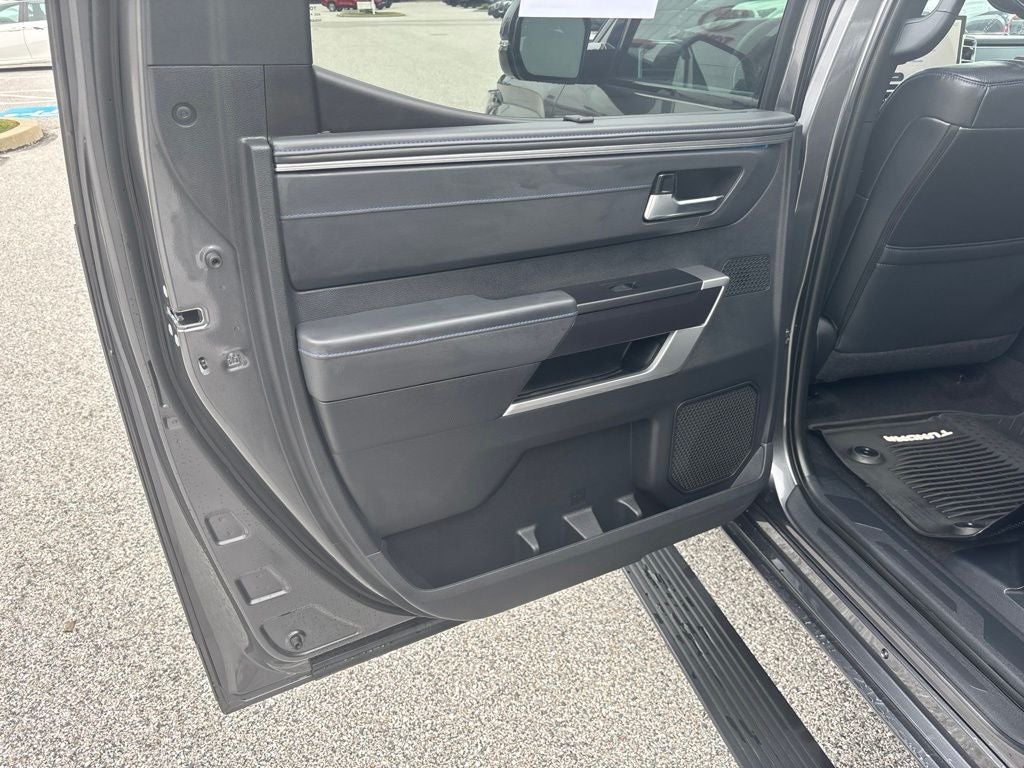 2023 Toyota Tundra Hybrid Platinum