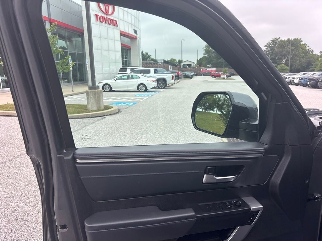 2023 Toyota Tundra Hybrid Platinum