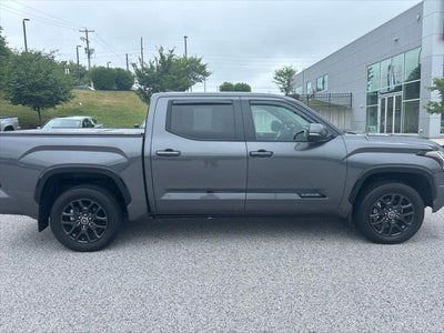 2023 Toyota Tundra Hybrid Platinum