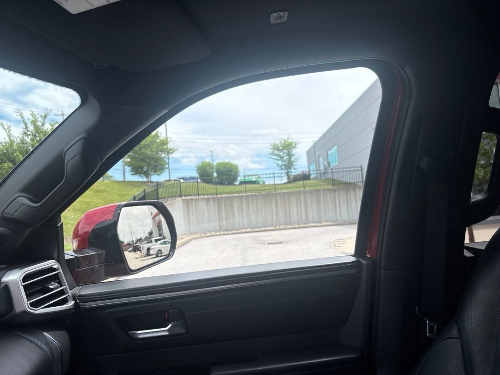 2025 Toyota Tundra Hybrid Platinum