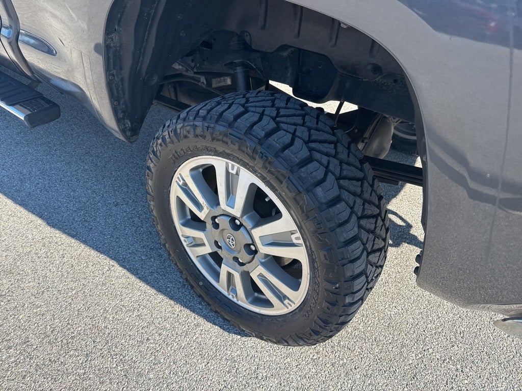 2018 Toyota Tundra SR5