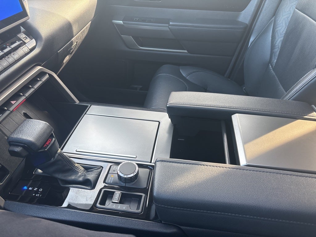 2024 Toyota Sequoia SR5