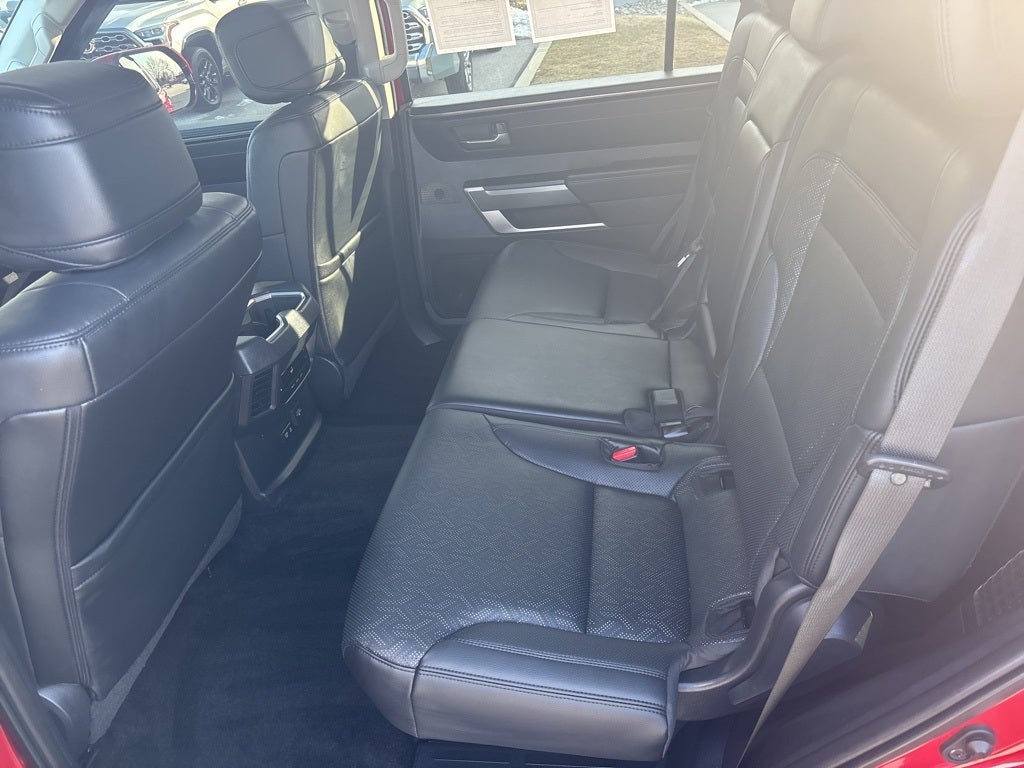 2024 Toyota Sequoia SR5