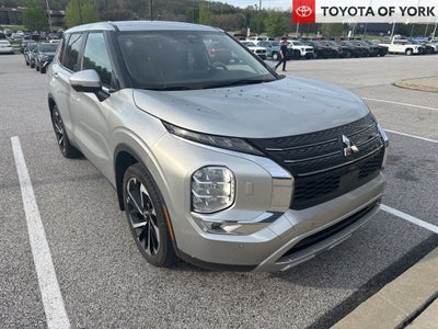 2024 Mitsubishi Outlander SE