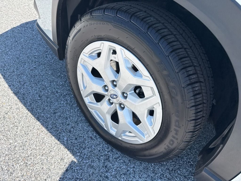 2023 Subaru Forester Base