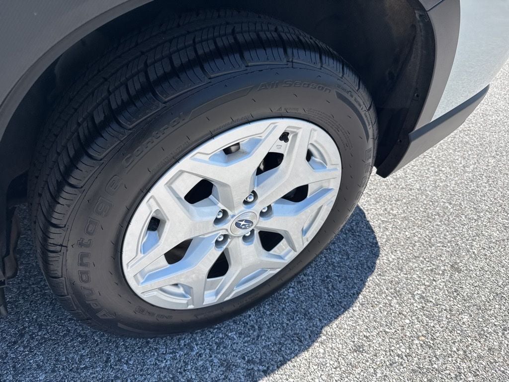2023 Subaru Forester Base