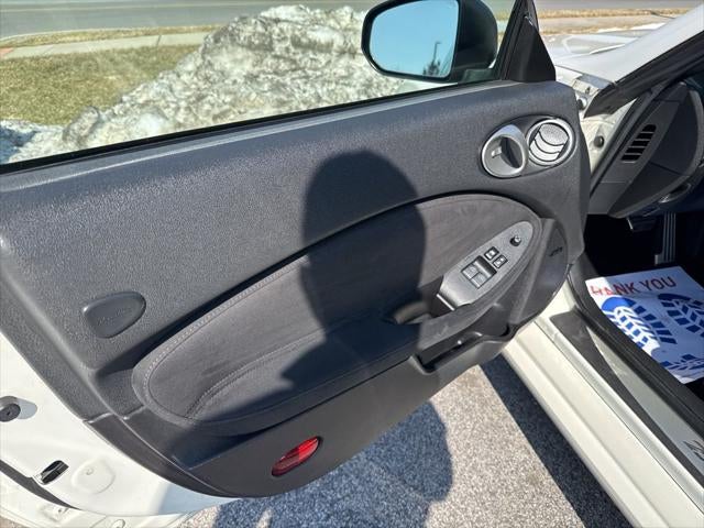 2016 Nissan 370Z Roadster Touring - Photo 35