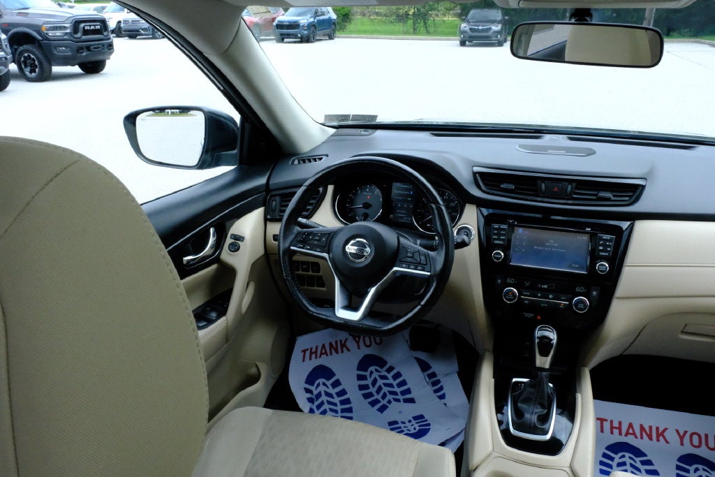 2017 Nissan Rogue SV