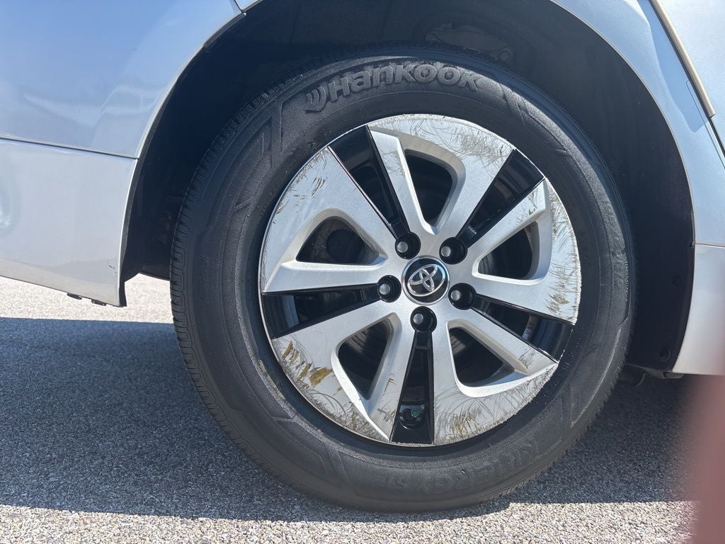 2016 Toyota Prius Three