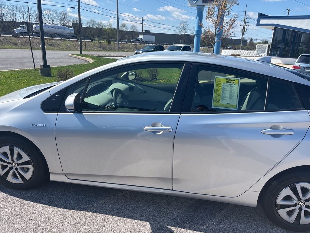 2016 Toyota Prius Three