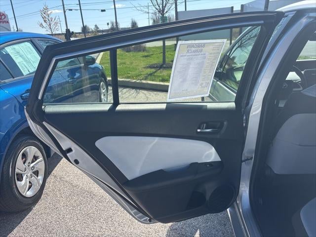 2016 Toyota Prius Three