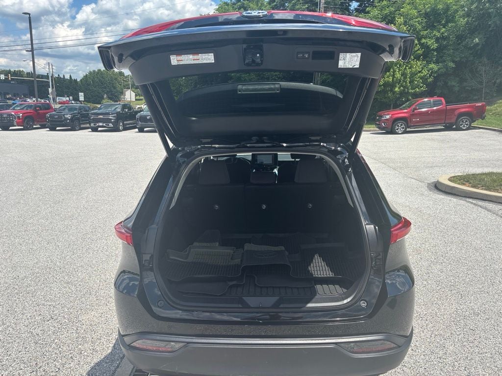 2023 Toyota Venza LE