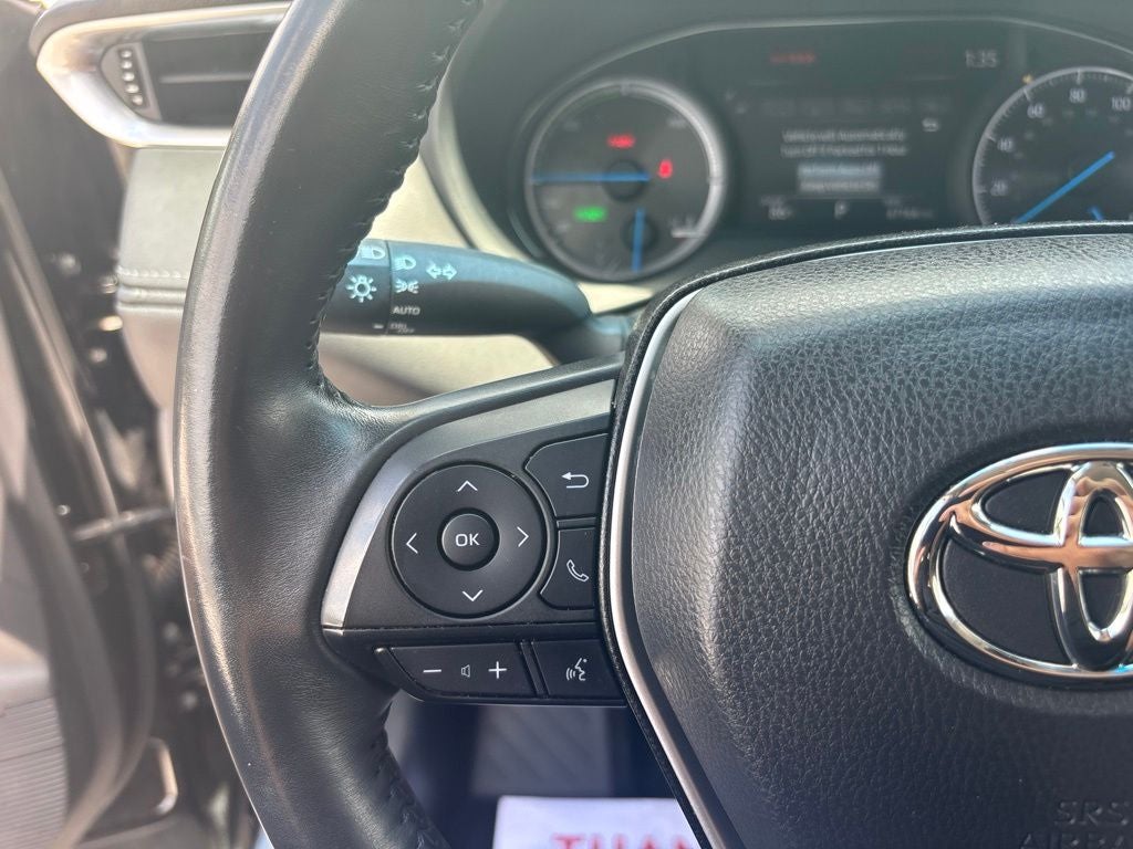 2023 Toyota Venza LE