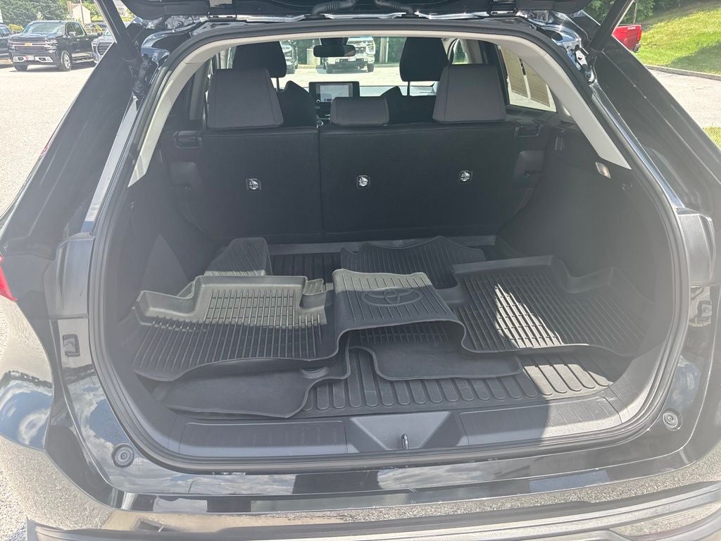 2023 Toyota Venza LE