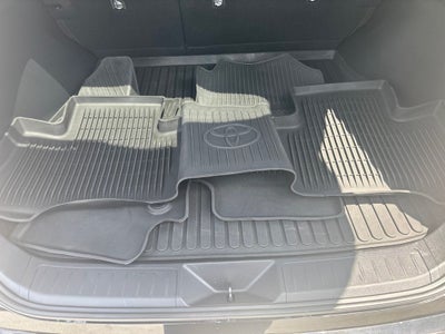 2023 Toyota Venza LE