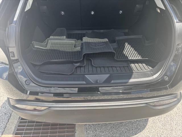 2023 Toyota Venza LE