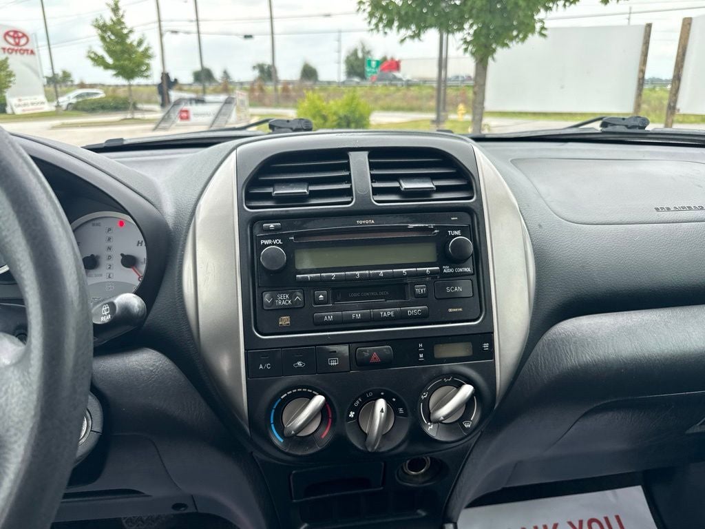2004 Toyota RAV4 Base