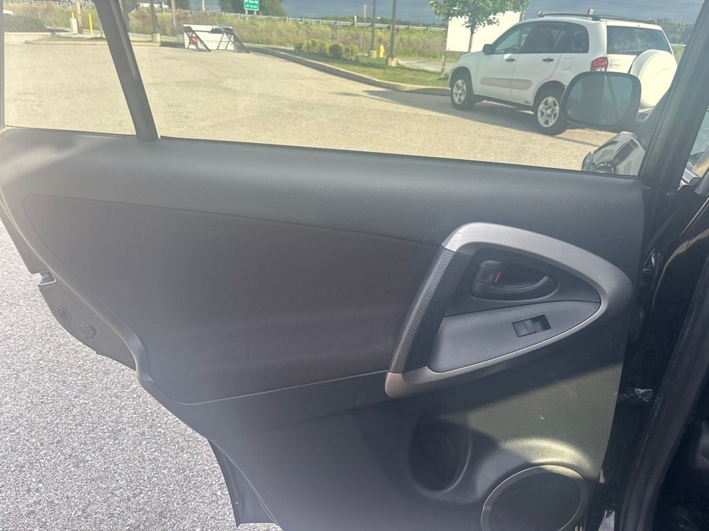 2007 Toyota RAV4 Sport