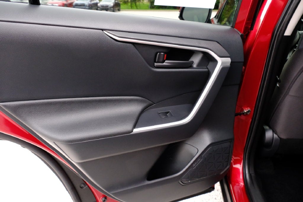2022 Toyota RAV4 Hybrid LE