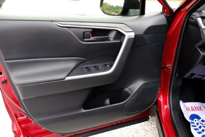 2022 Toyota RAV4 Hybrid LE