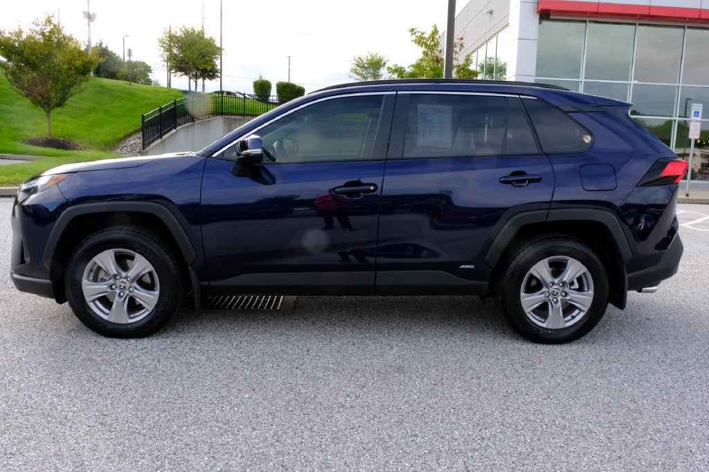 2025 Toyota RAV4 Hybrid XLE