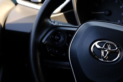 2025 Toyota Corolla Hatchback SE