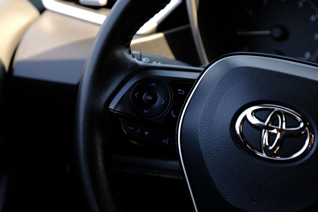 2025 Toyota Corolla Hatchback SE
