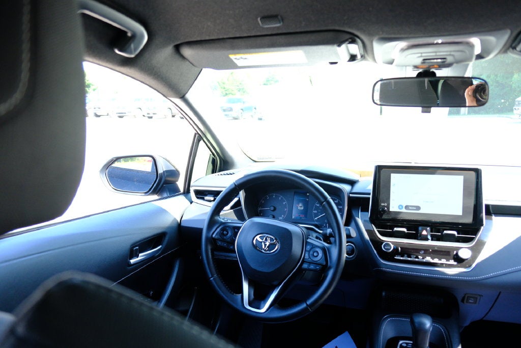2025 Toyota Corolla Hatchback SE