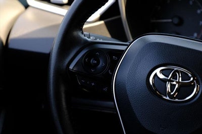 2025 Toyota Corolla Hatchback SE