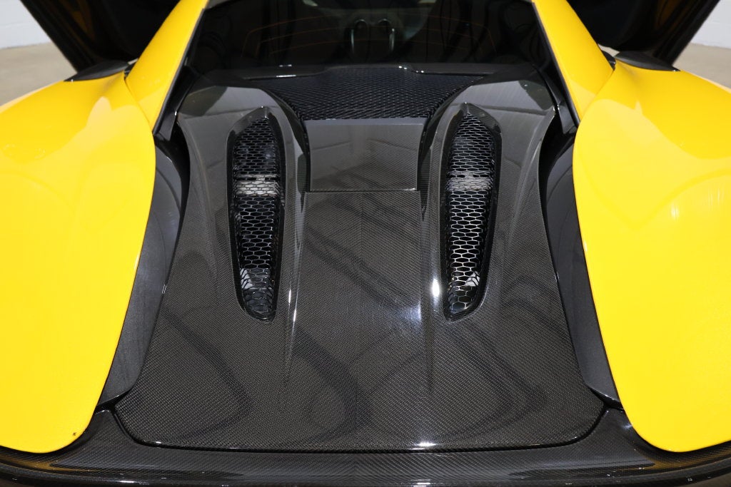 2016 McLaren 570S Base
