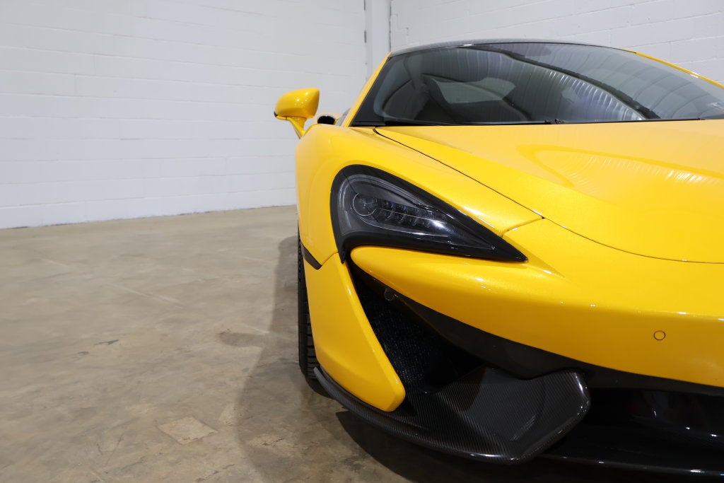 2016 McLaren 570S Base