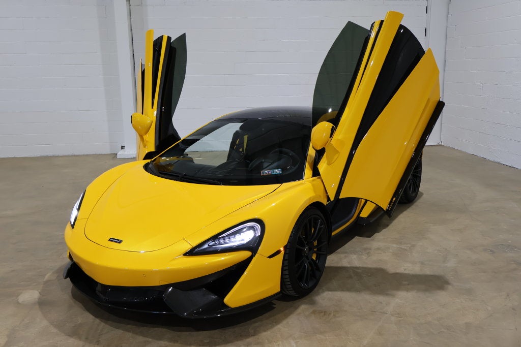 2016 McLaren 570S Base