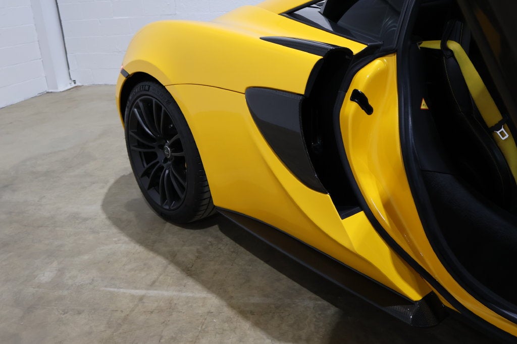 2016 McLaren 570S Base
