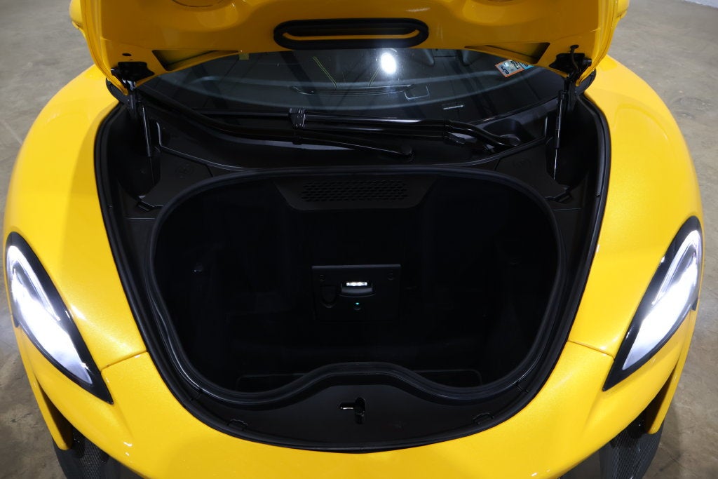 2016 McLaren 570S Base