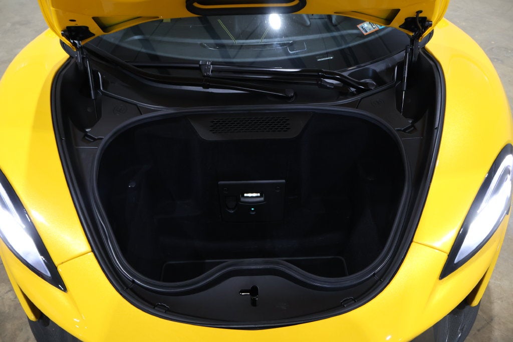 2016 McLaren 570S Base
