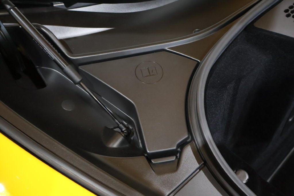 2016 McLaren 570S Base
