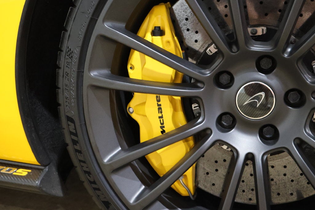 2016 McLaren 570S Base