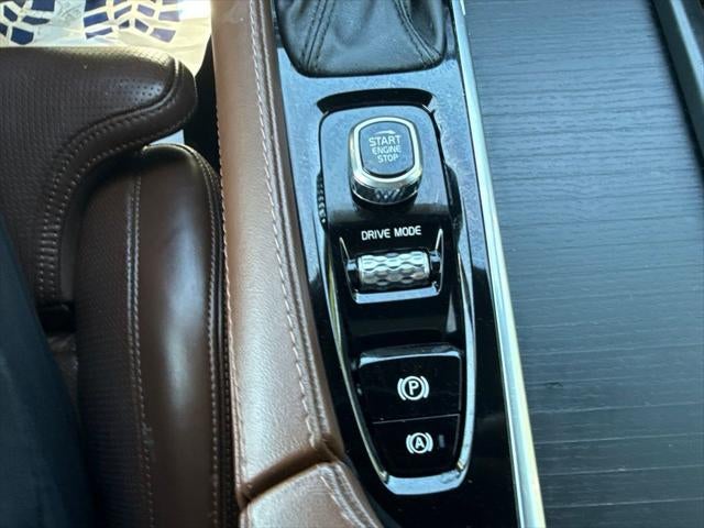 2021 Volvo XC90 T6 Inscription